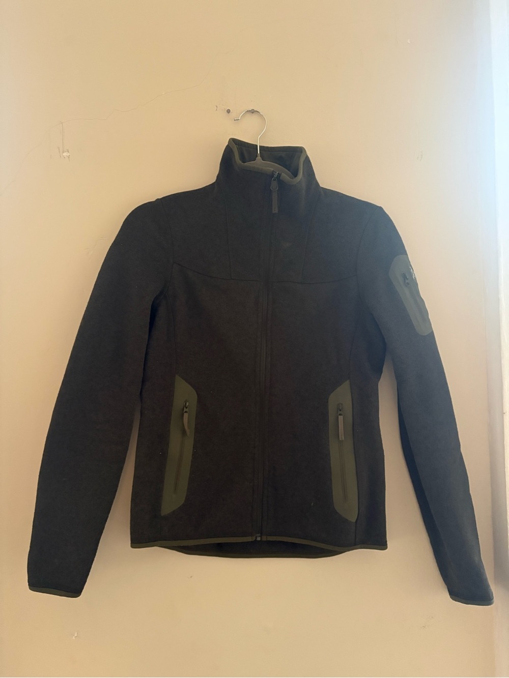 Arc’teryx Dark Green Full-Zip Softshell Jacket